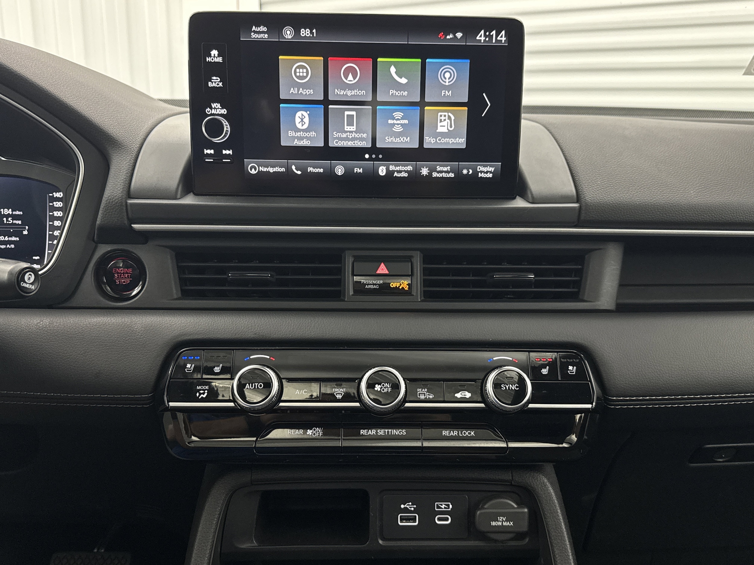 2023 Honda Pilot Elite - Photo 23