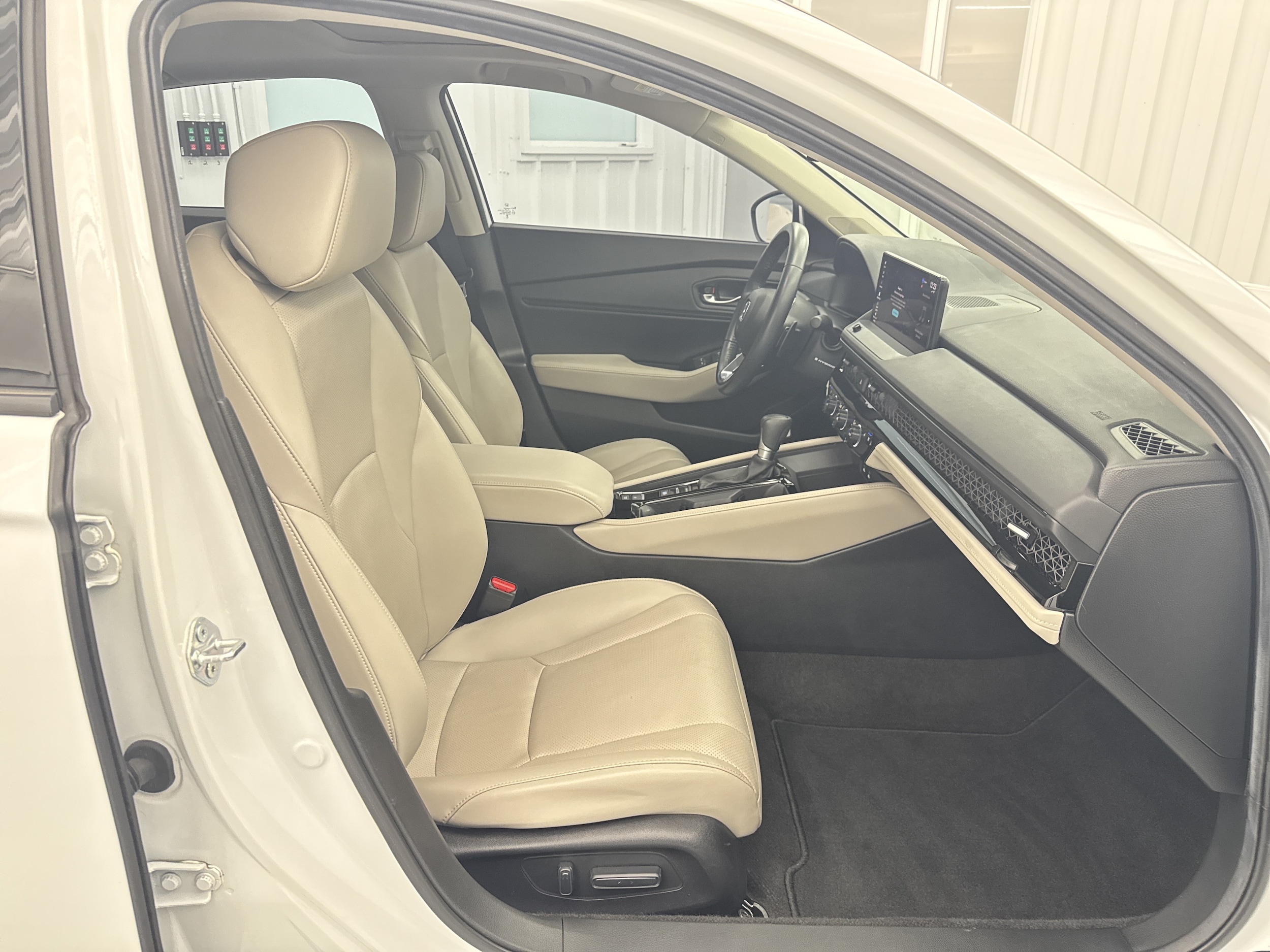 2024 Honda Accord Hybrid Touring - Photo 8