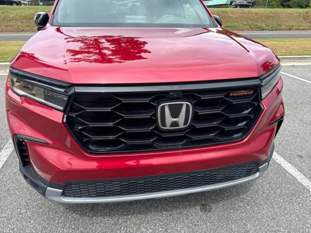 Used 2024 Honda Pilot TrailSport SUV