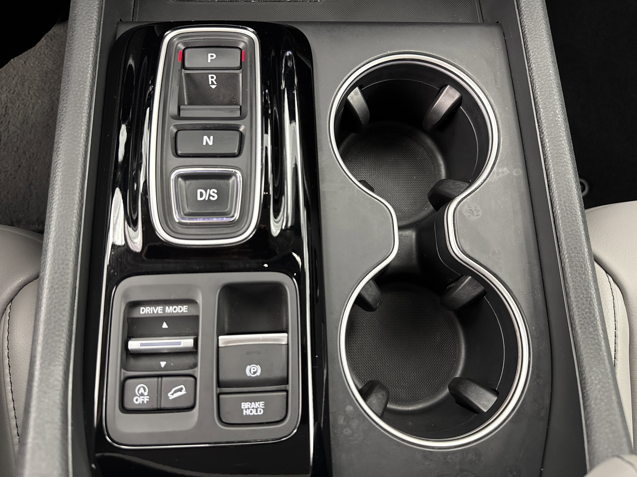 2025 Honda Pilot Touring - Photo 23