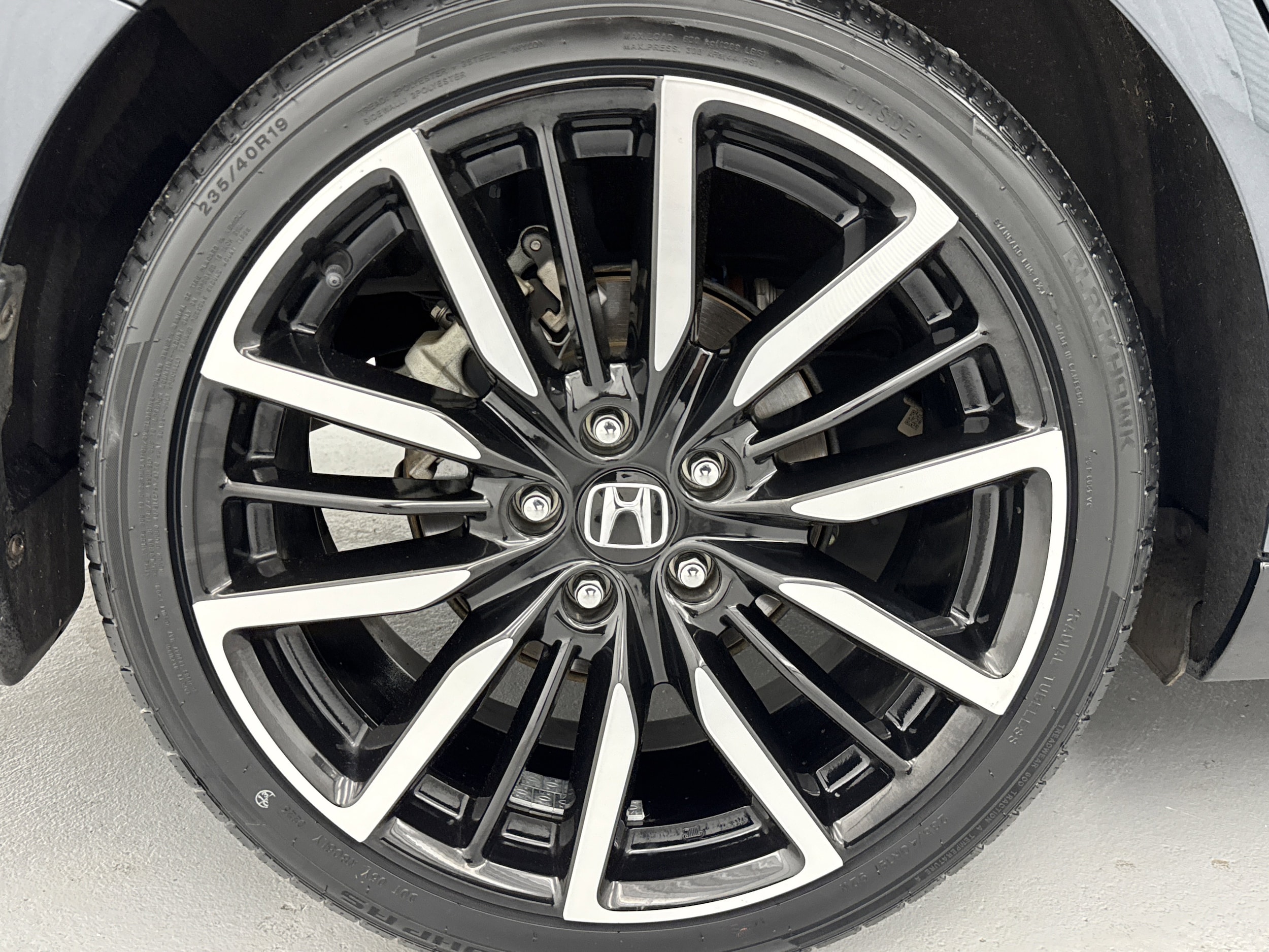 2023 Honda Accord Hybrid Touring - Photo 18