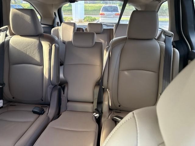 2024 Honda Odyssey EX-L - Photo 8