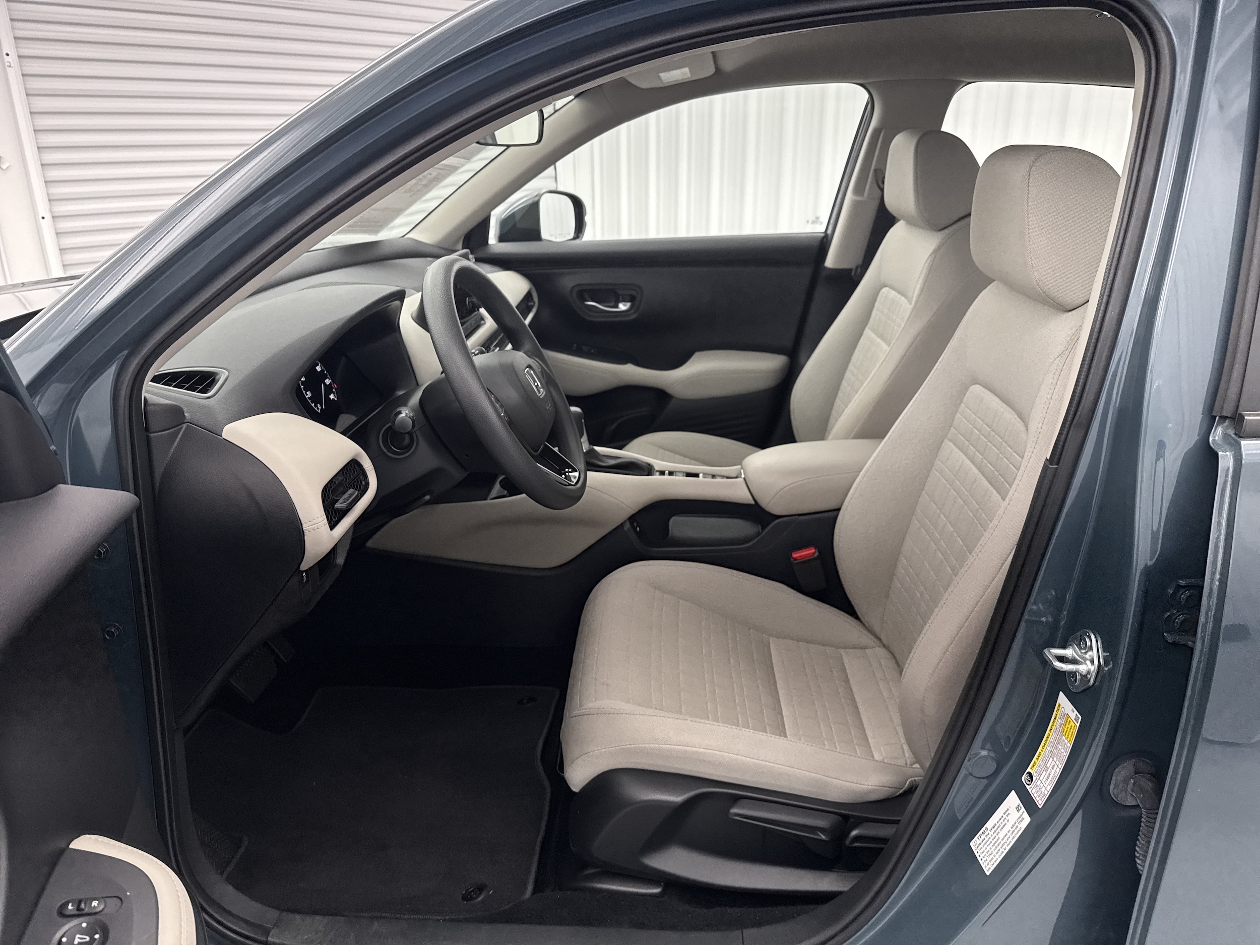 2025 Honda HR-V LX - Photo 11