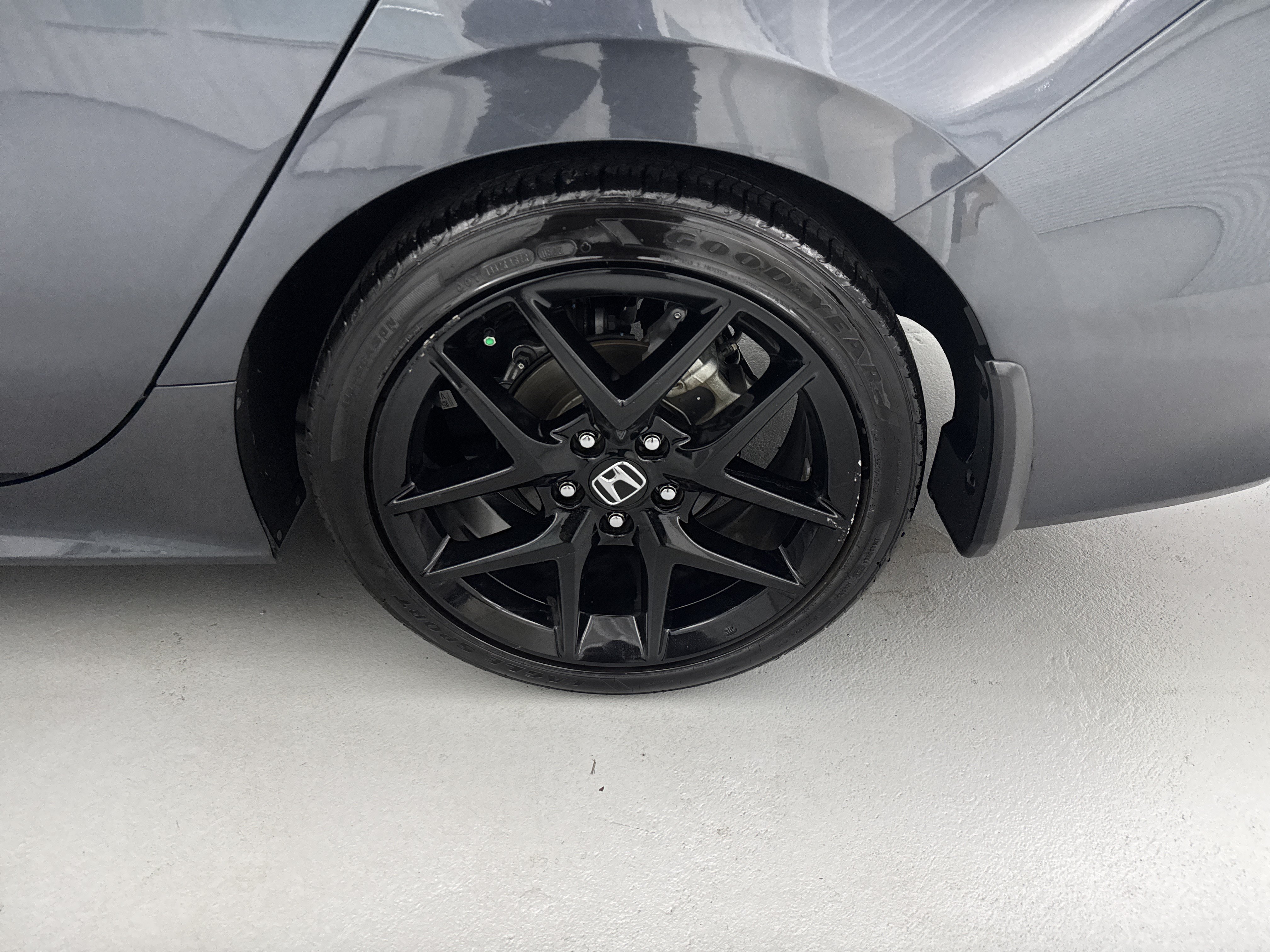 2025 Honda Civic Sport - Photo 23