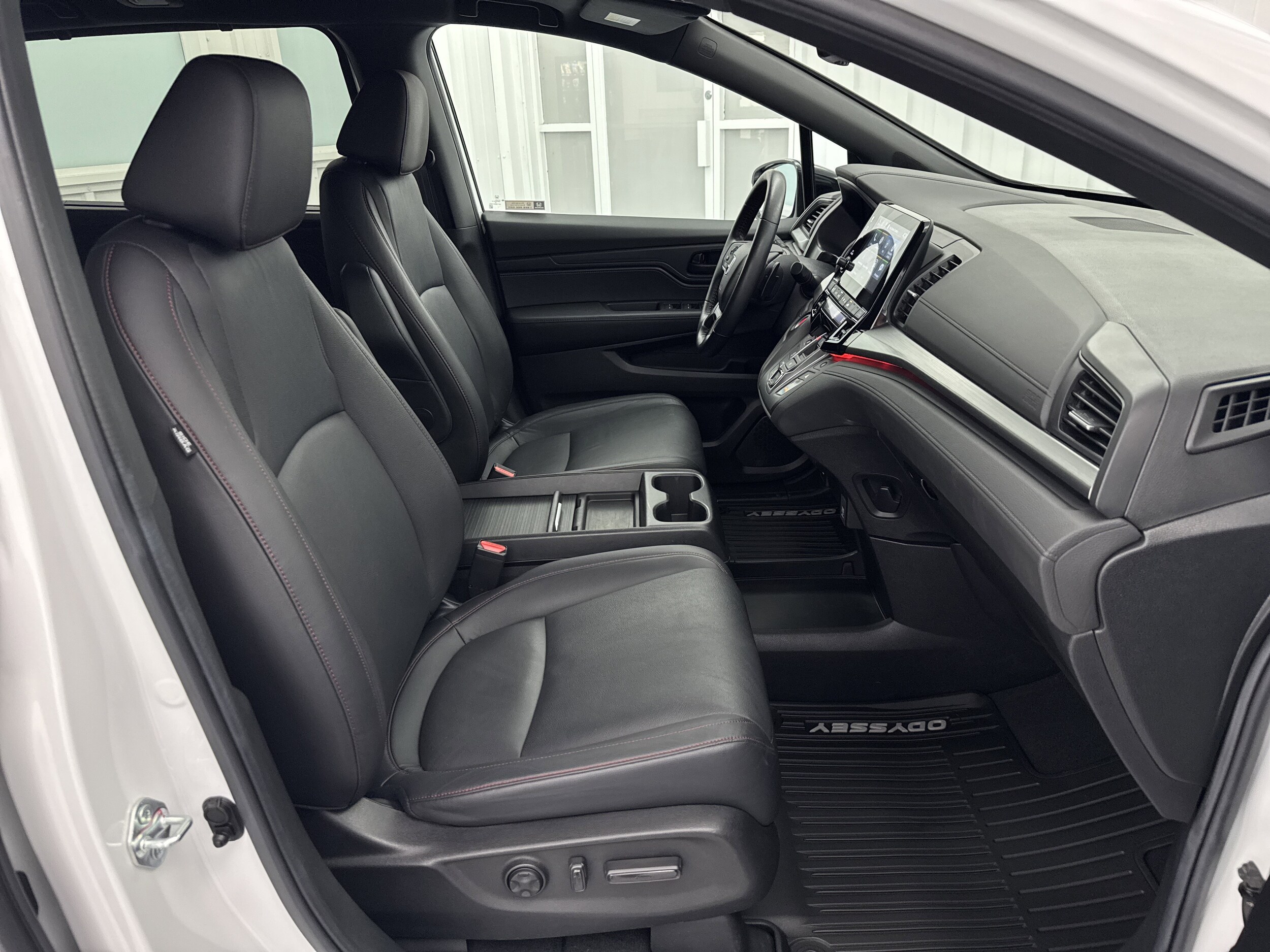 2024 Honda Odyssey SPORT - Photo 27