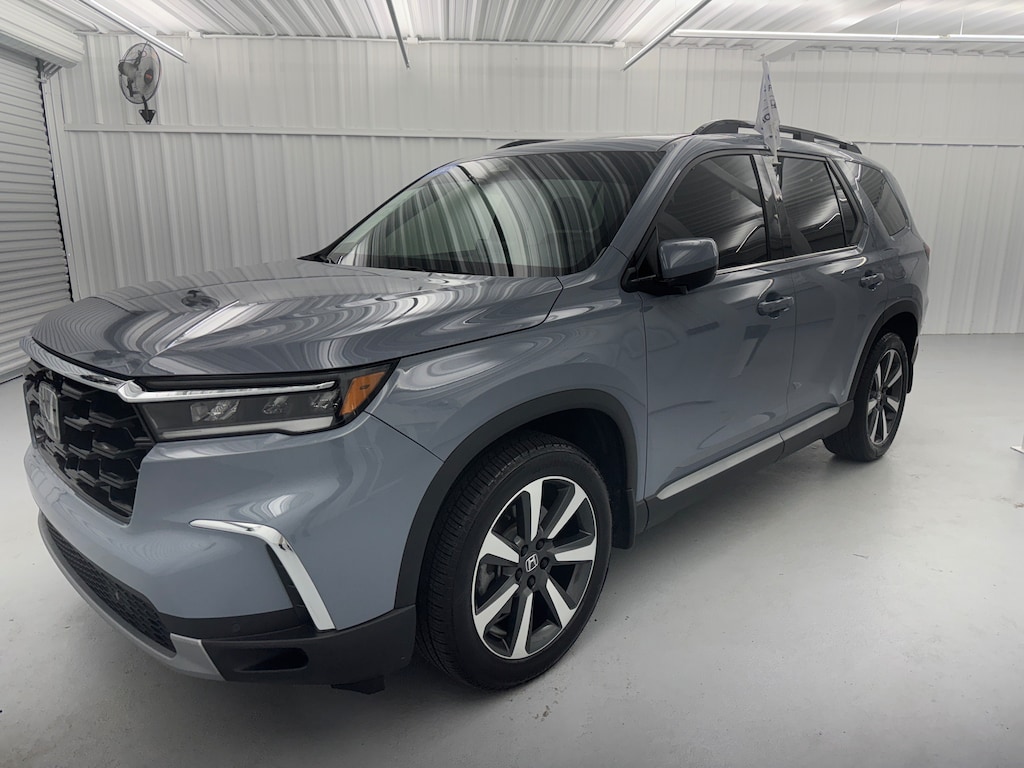 Certified 2025 Honda Pilot Elite SUV