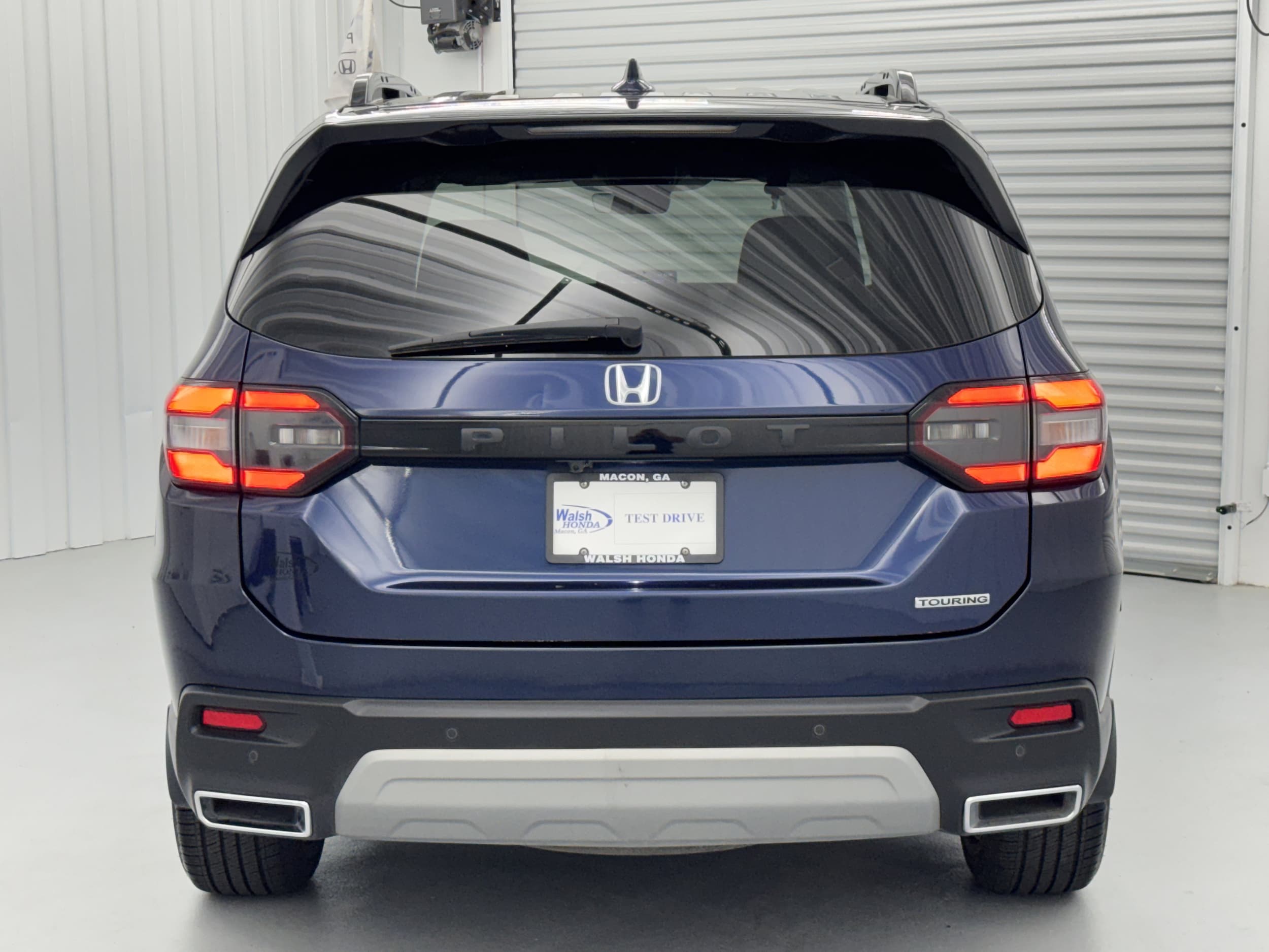 2025 Honda Pilot Touring - Photo 16