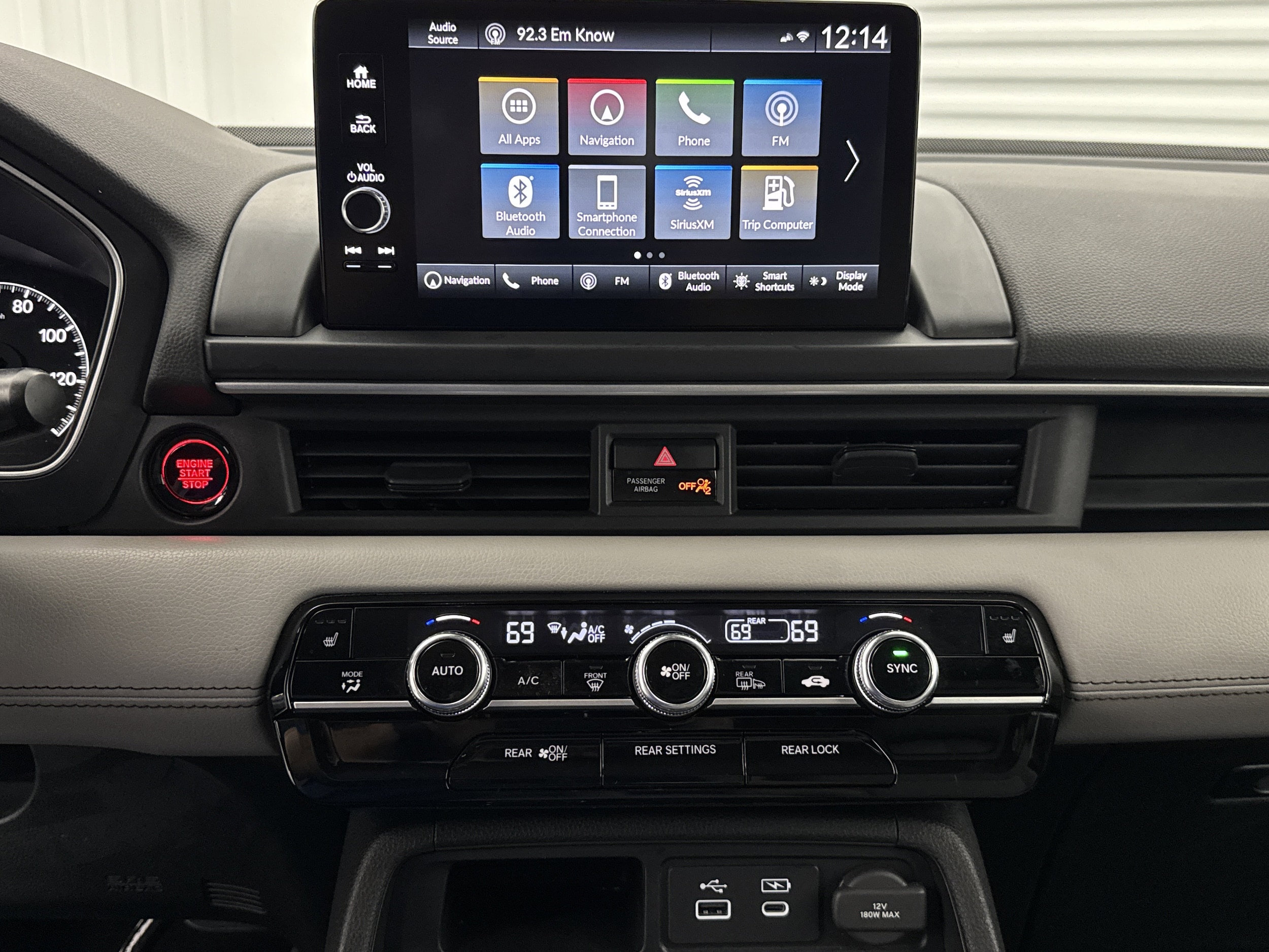 2025 Honda Pilot Touring - Photo 24