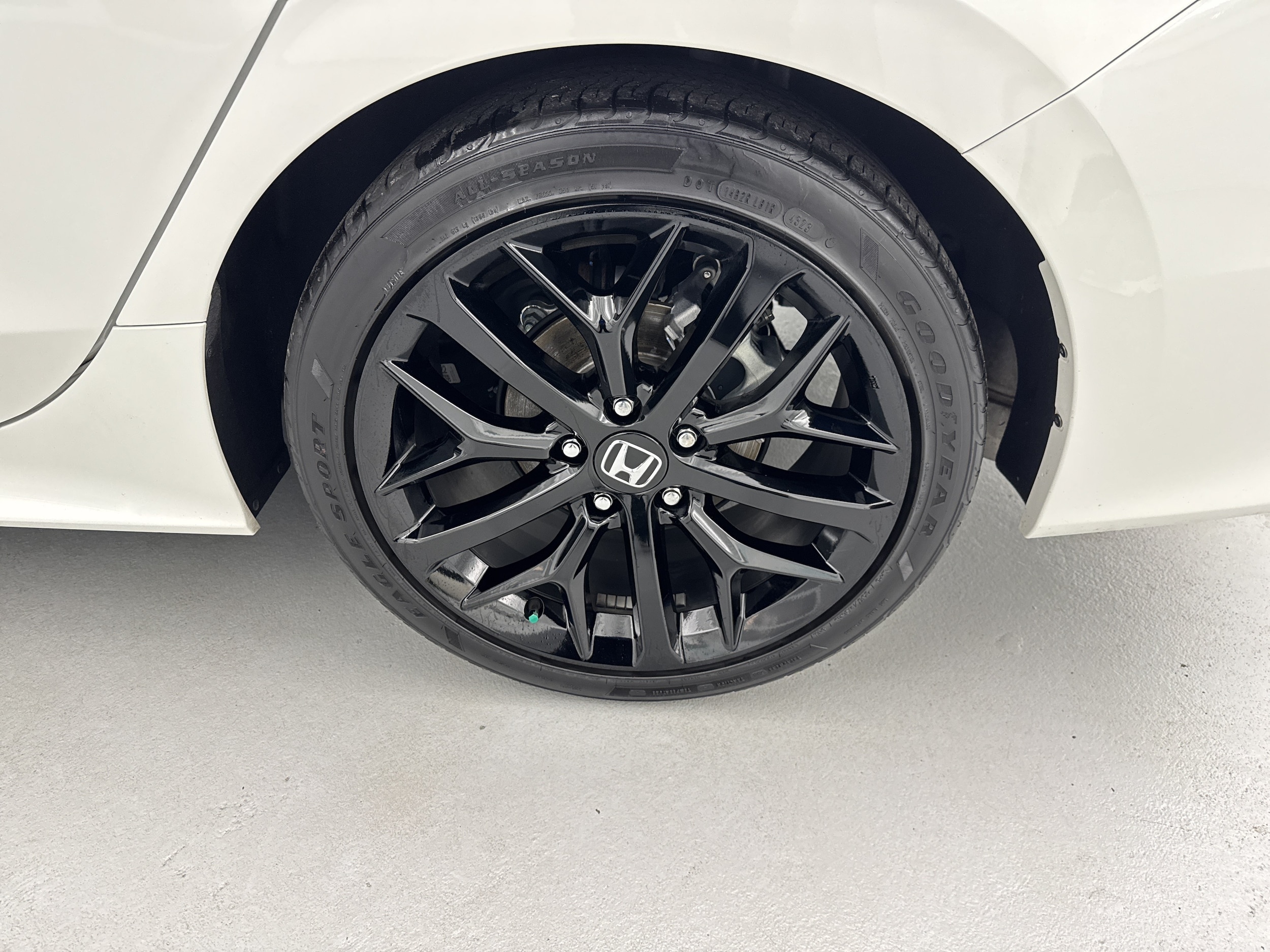 2024 Honda Civic Touring - Photo 27