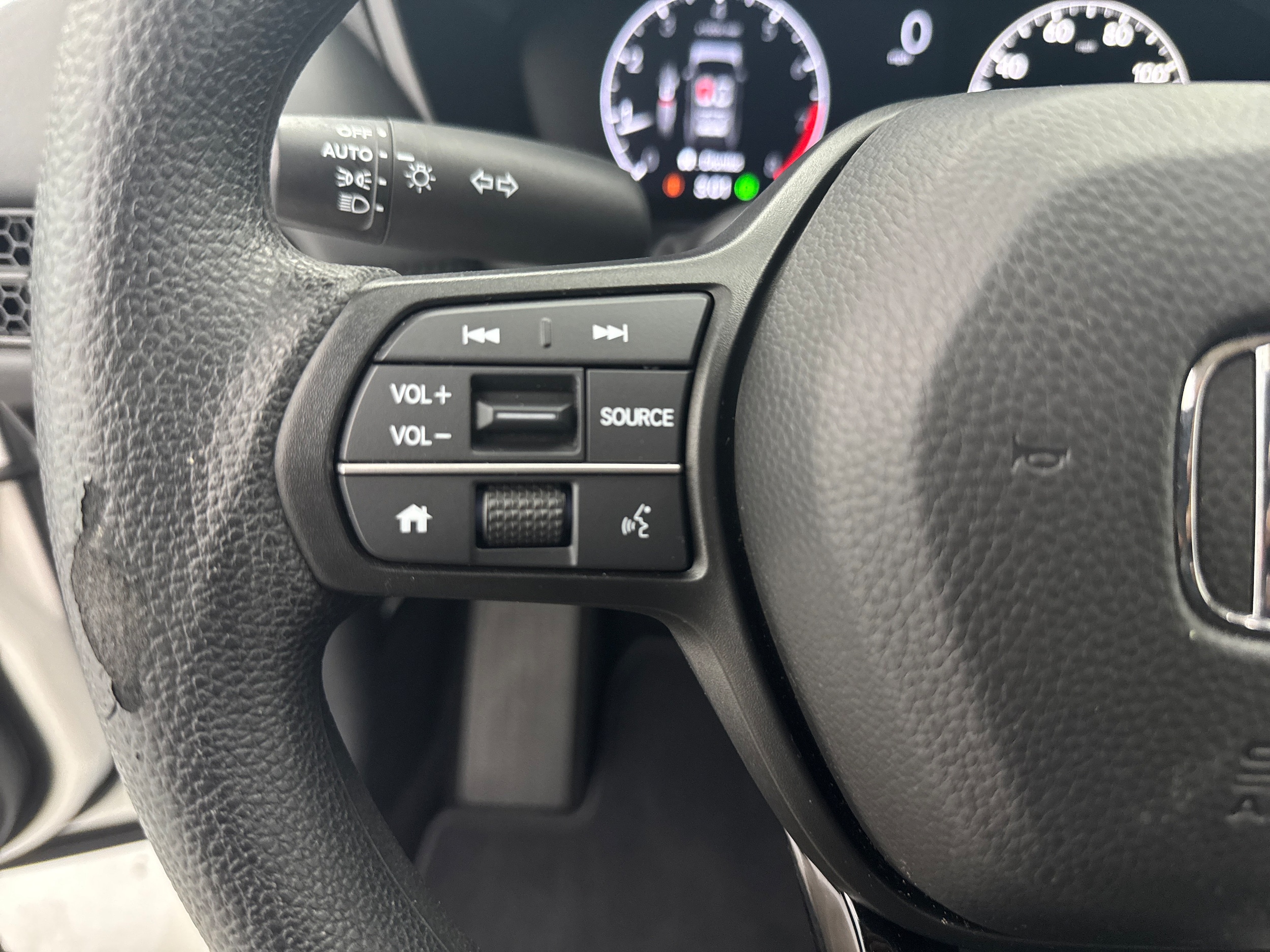 2025 Honda HR-V LX - Photo 18