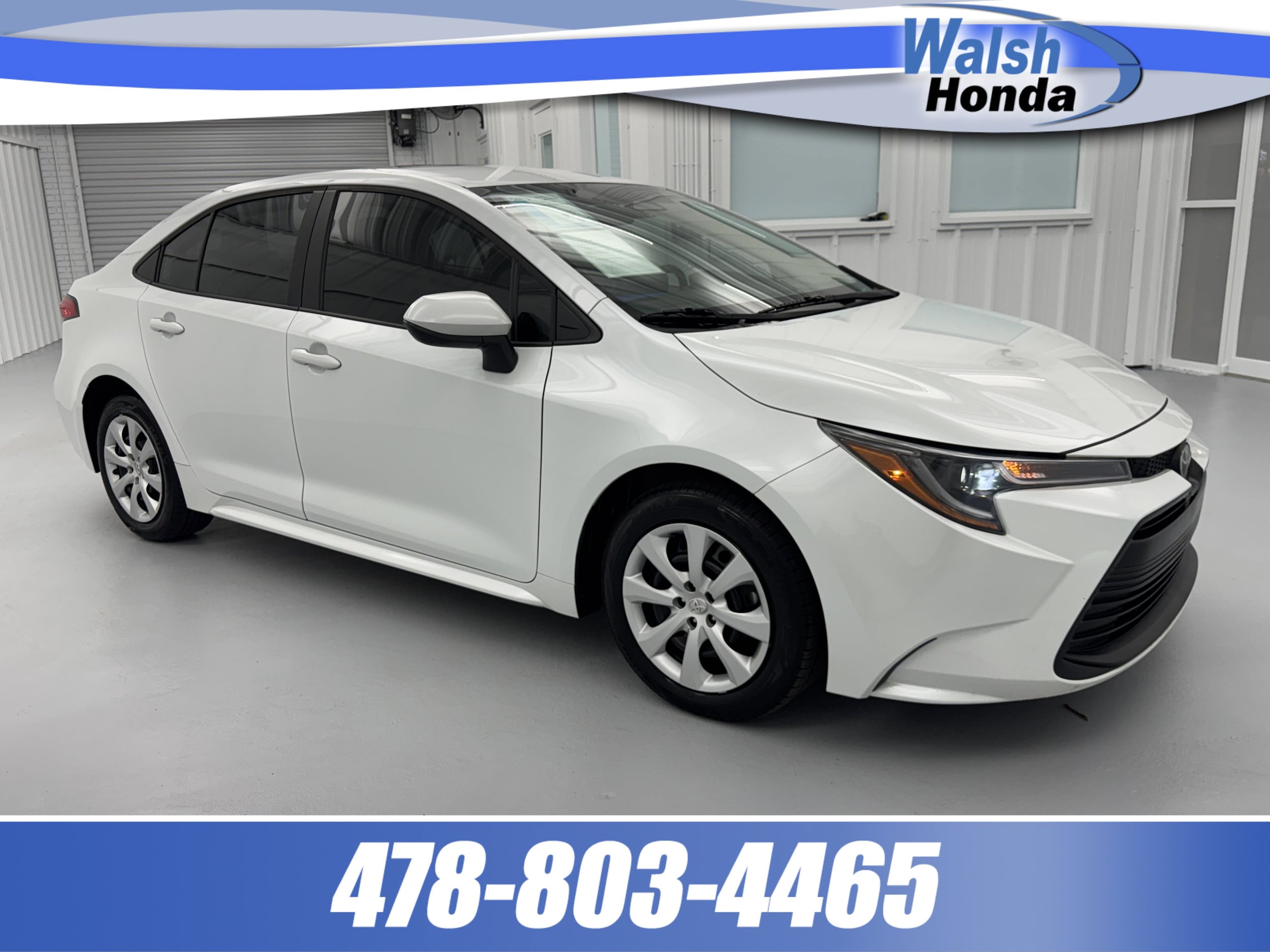 2024 Toyota Corolla LE's photo