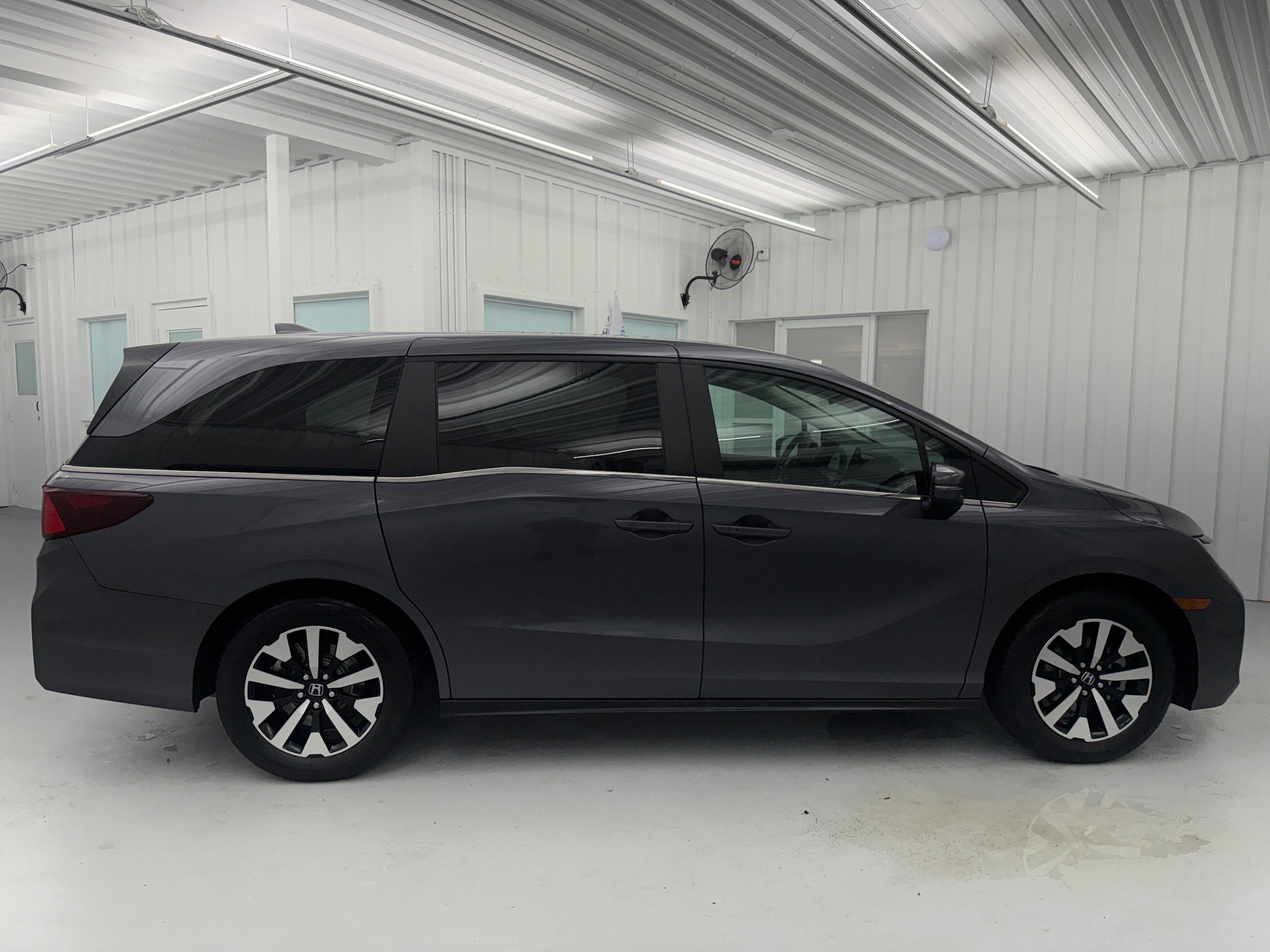 2025 Honda Odyssey EX-L - Photo 7