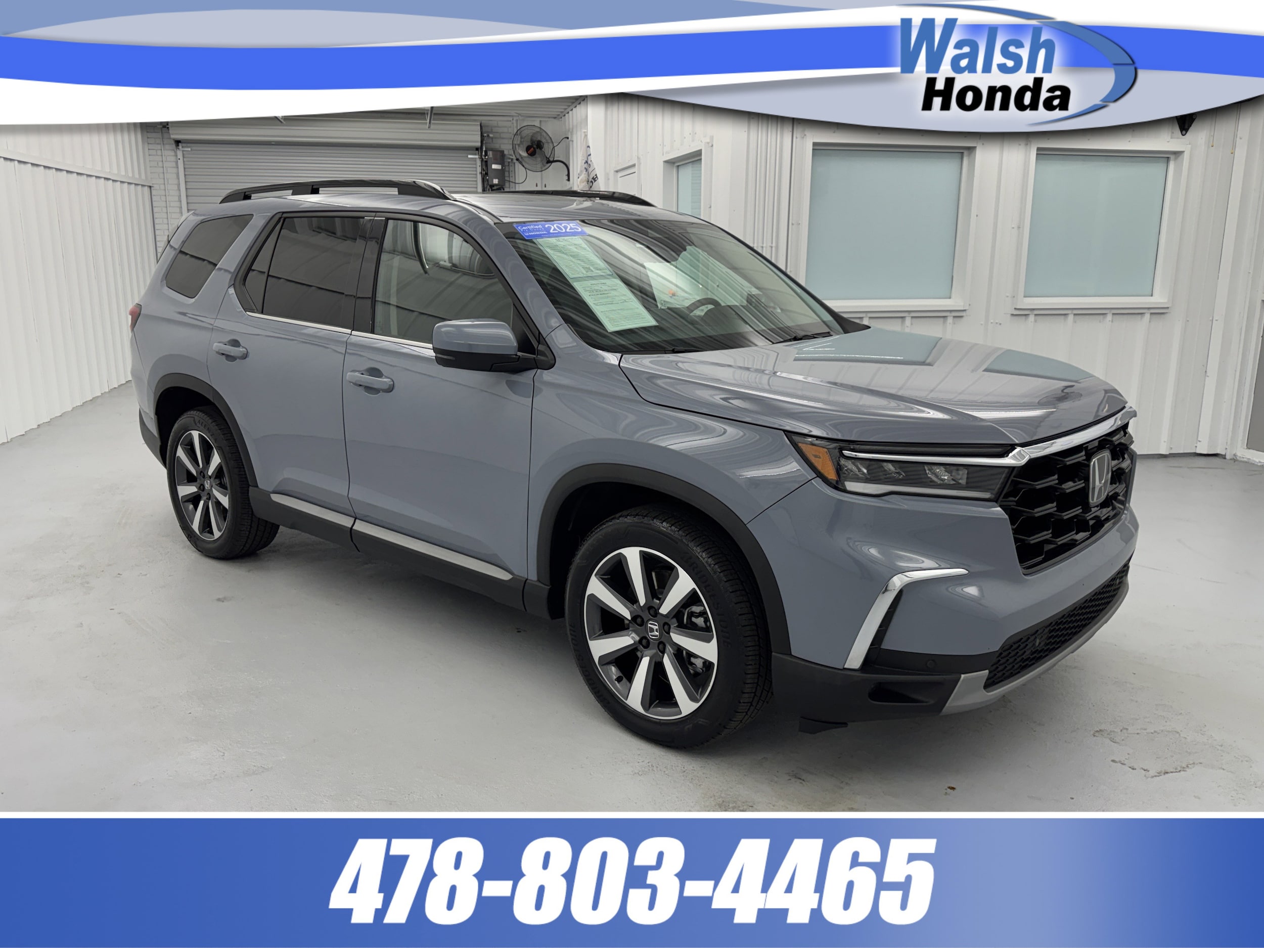 2025 Honda Pilot Touring AWD's photo
