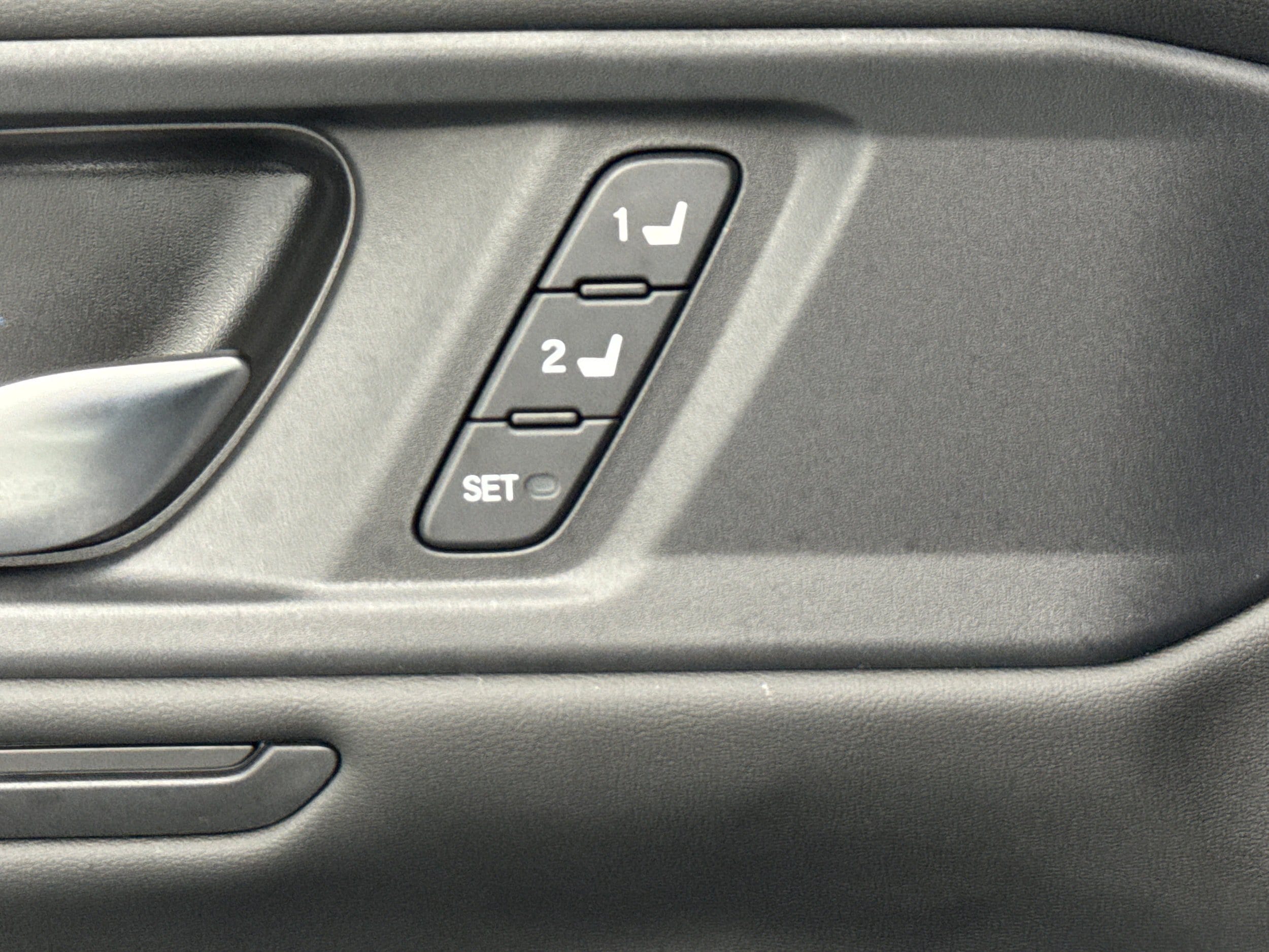 2024 Honda Accord Hybrid EX-L - Photo 19
