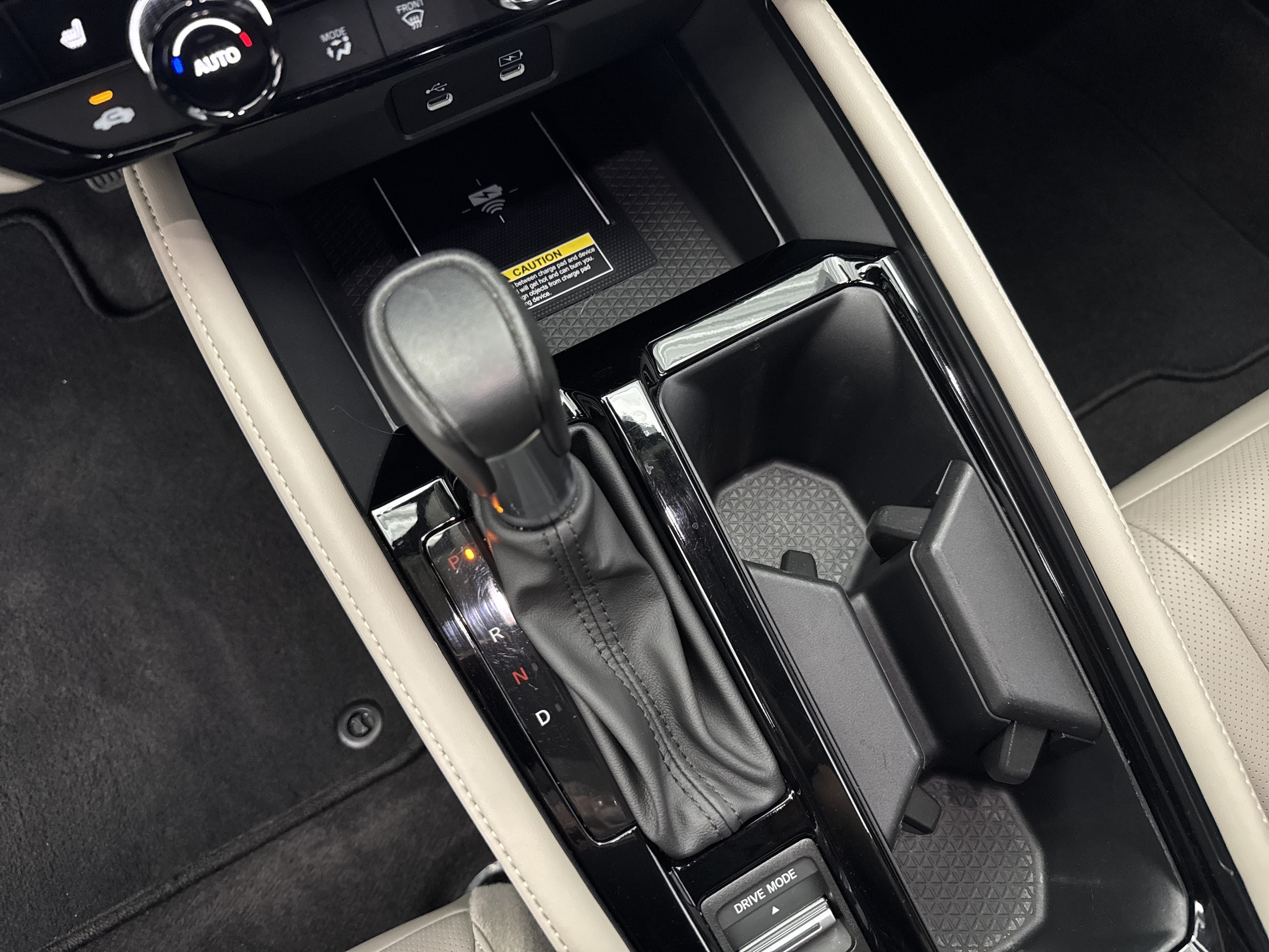 2024 Honda Accord Hybrid Touring - Photo 23