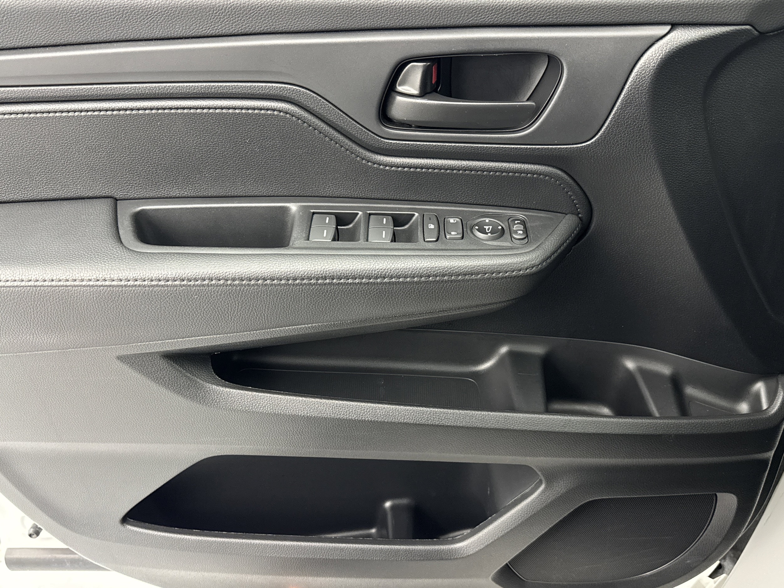 2024 Honda Odyssey SPORT - Photo 8