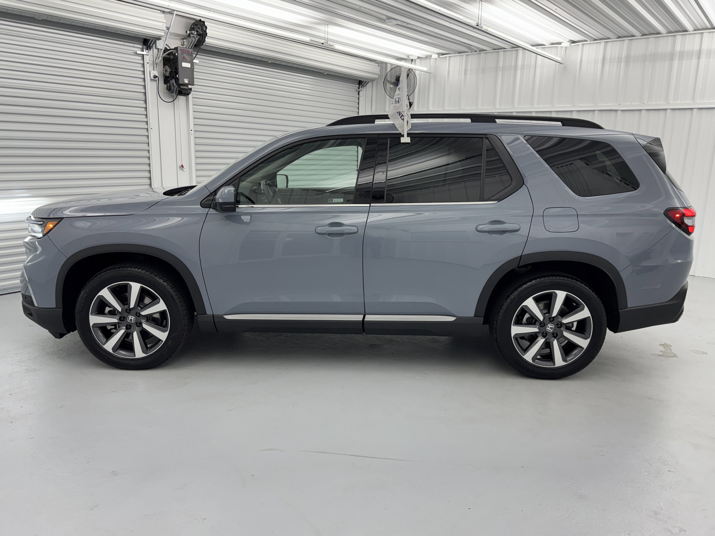 2025 Honda Pilot Touring - Photo 14