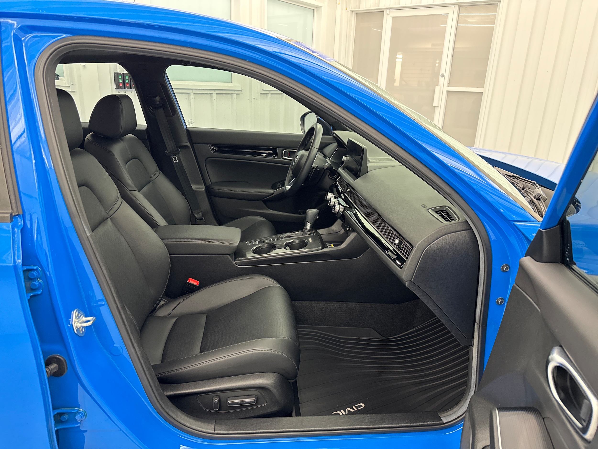 2024 Honda Civic Hatchback Sport Touring - Photo 8