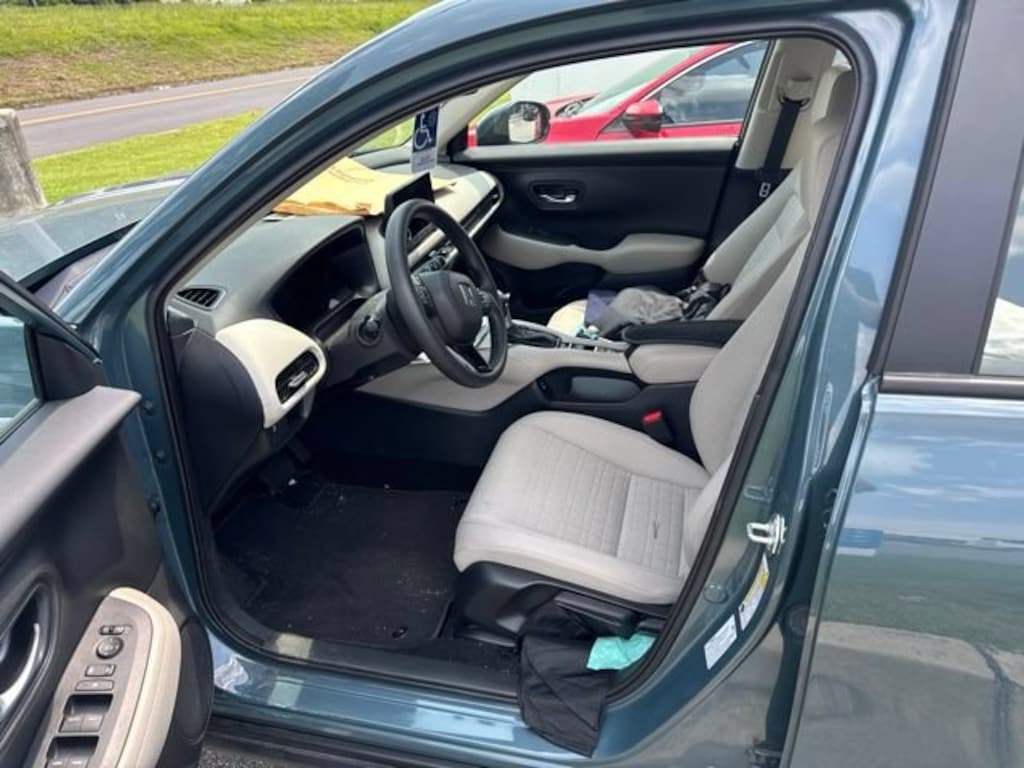Used 2025 Honda HR-V LX SUV