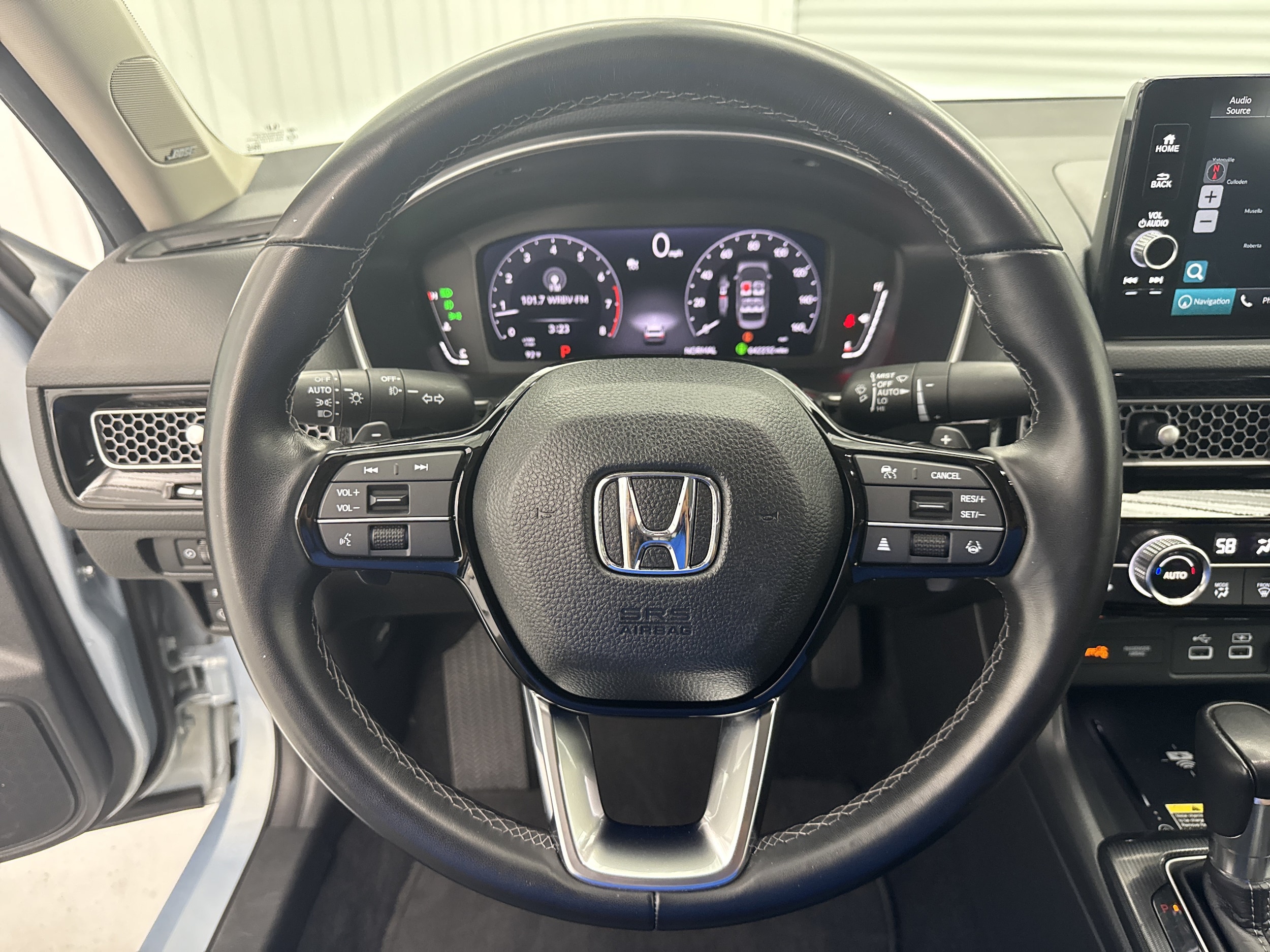 2022 Honda Civic Touring - Photo 19