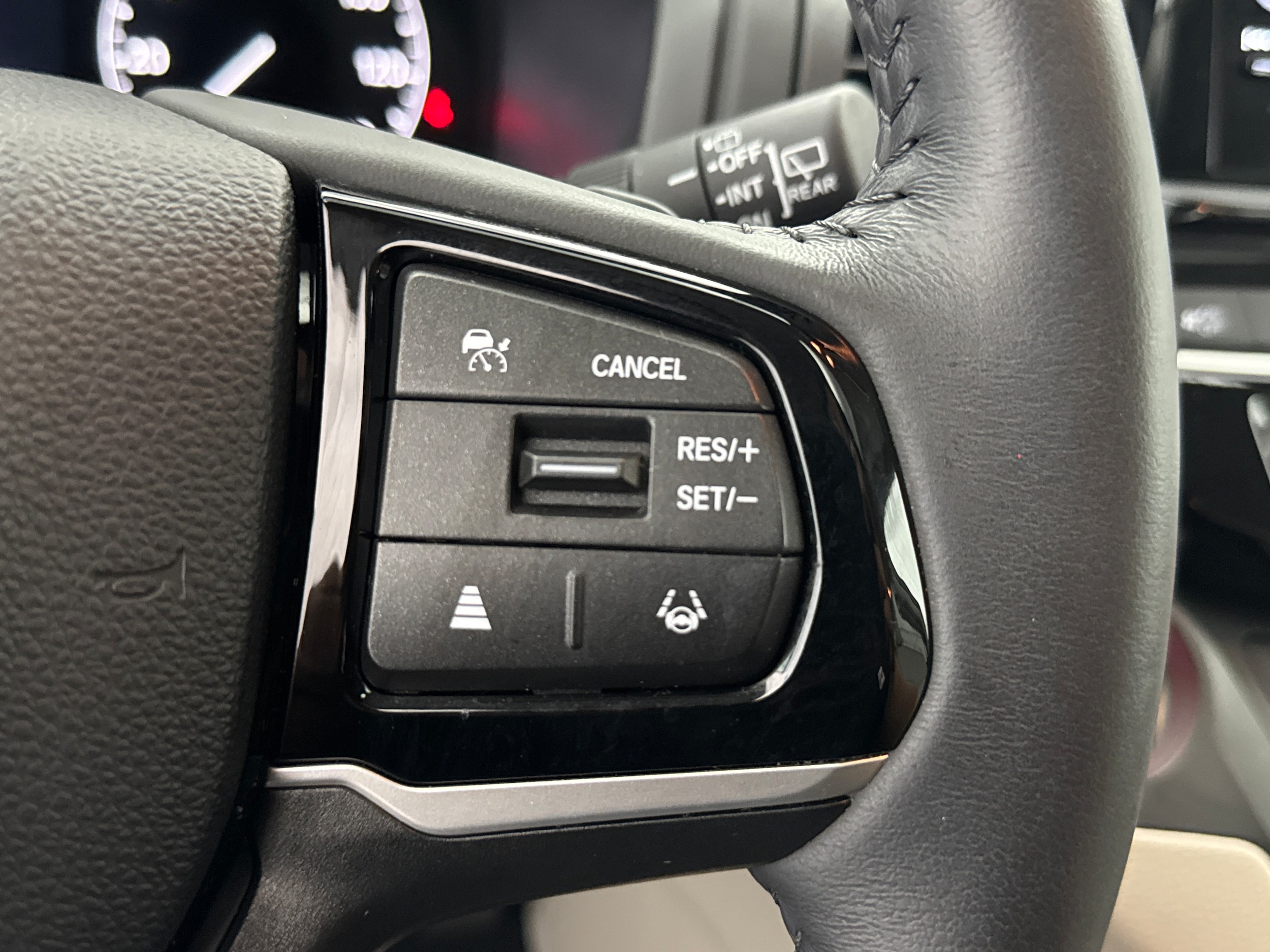 2025 Honda Odyssey EX-L - Photo 23