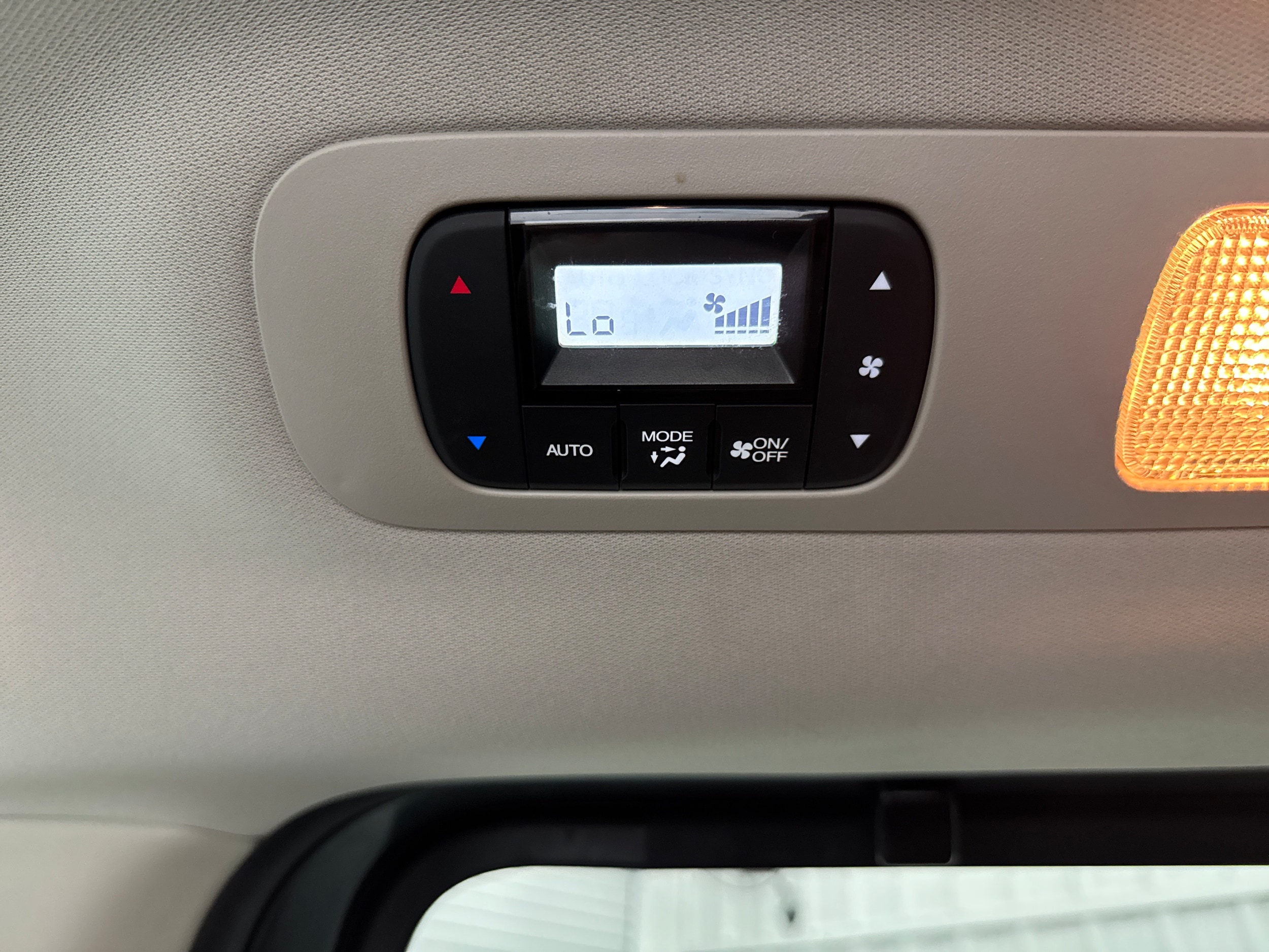 2025 Honda Odyssey EX-L - Photo 15