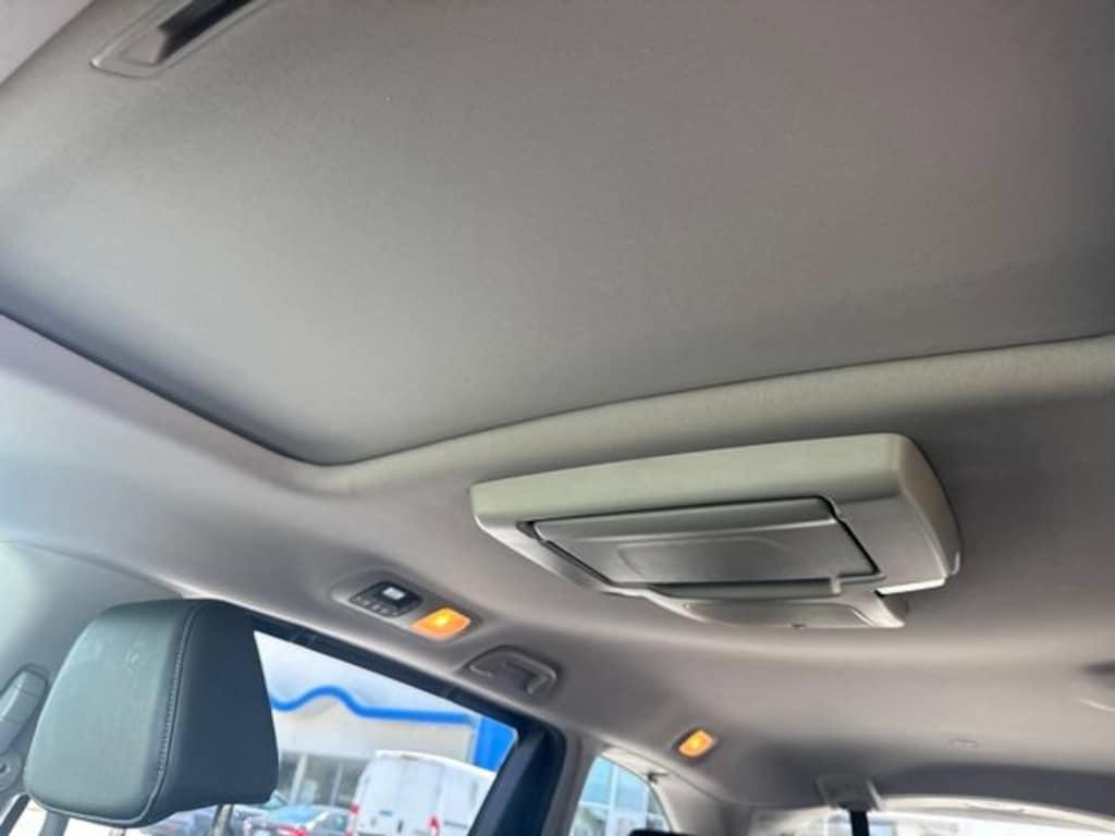 Certified 2022 Honda Odyssey Touring Van