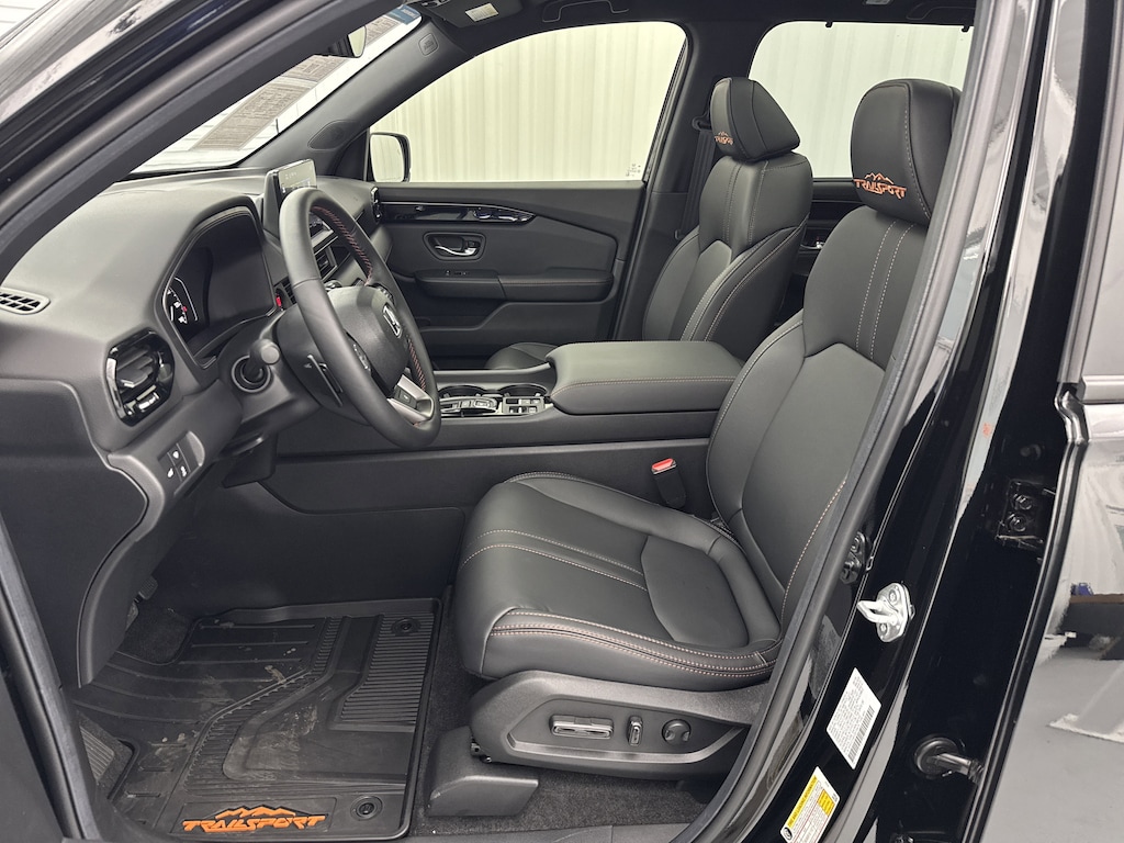 Certified 2025 Honda Pilot TrailSport SUV
