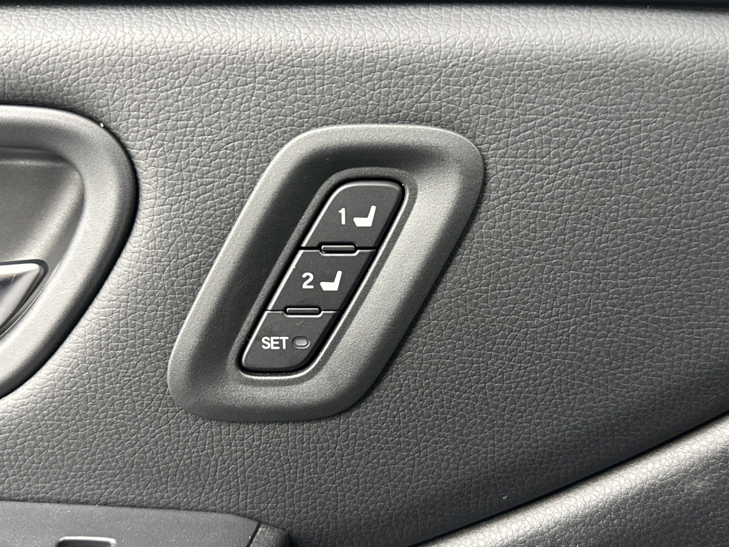 2024 Honda Pilot EX-L - Photo 18