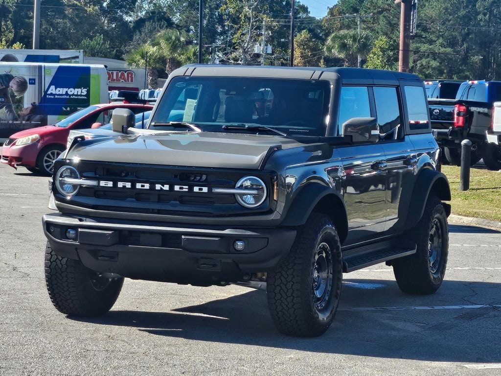 New 2025 Ford Bronco Outer Banks SUV