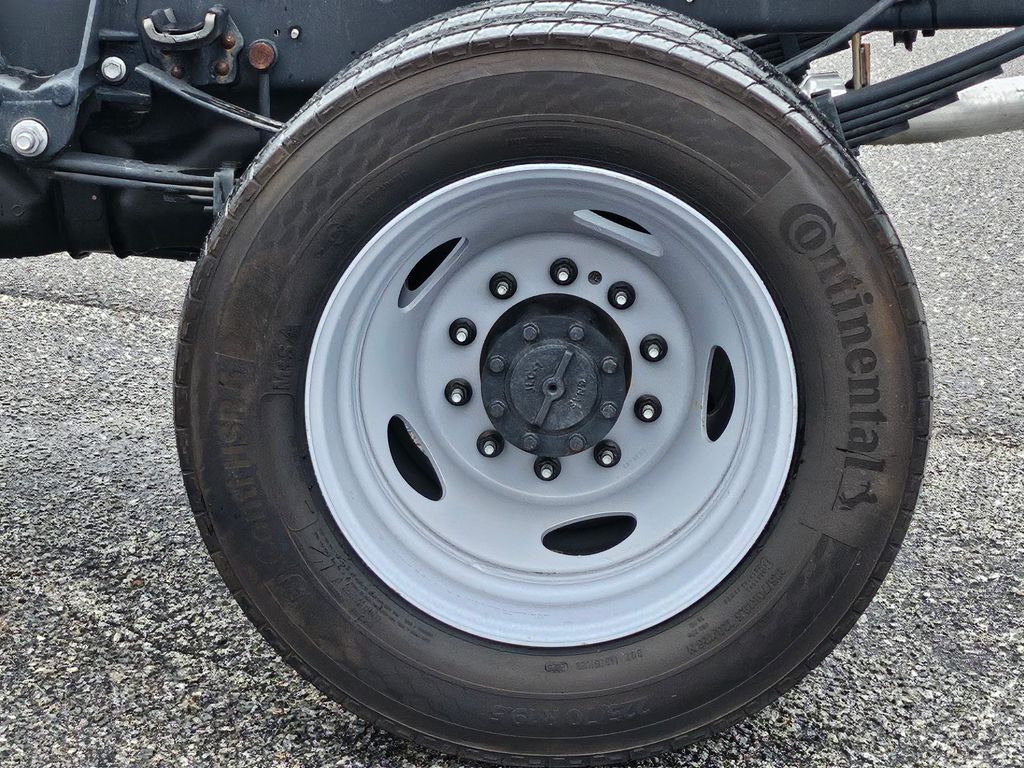 2026 Ford F-450 Super Duty Chassis Cab XL - Photo 26