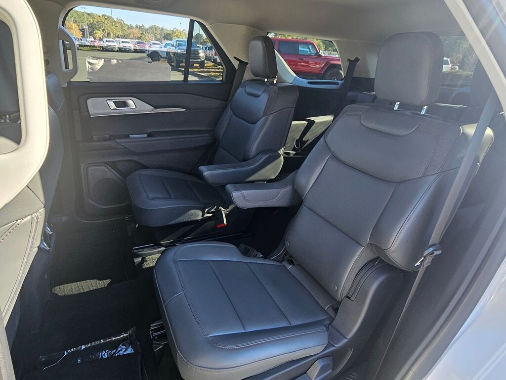 New 2025 Ford Explorer Active SUV