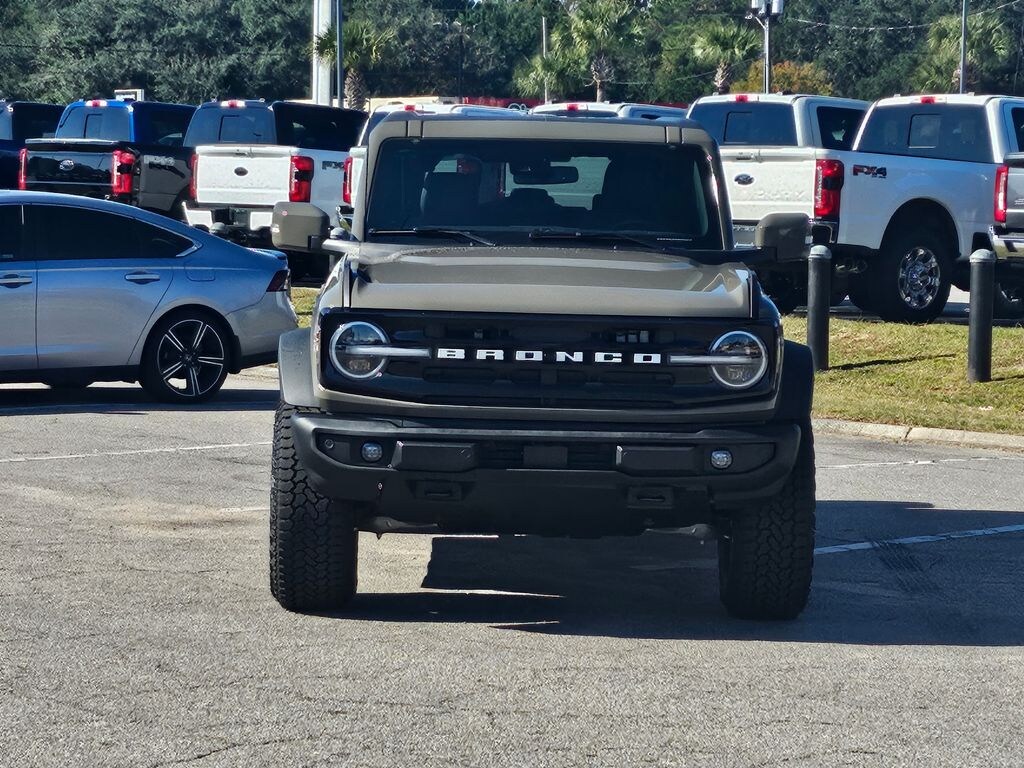 New 2025 Ford Bronco Outer Banks SUV