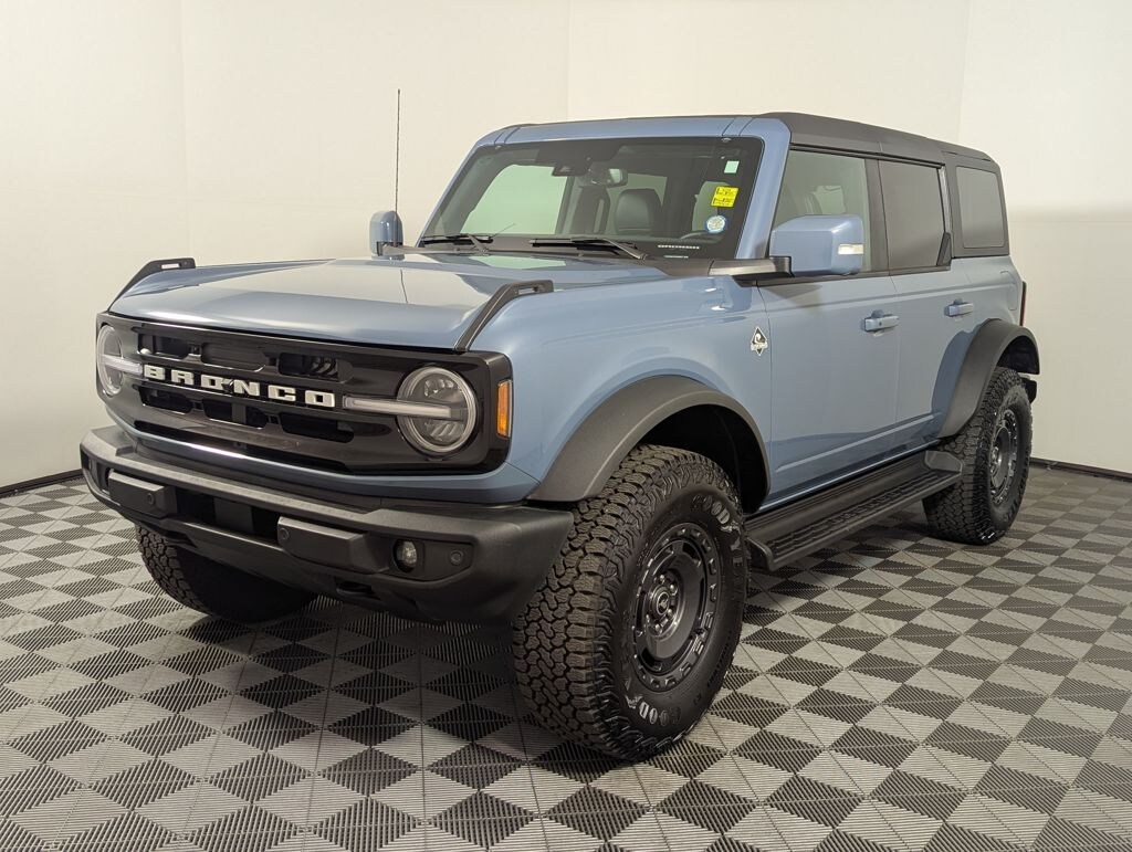 Used 2025 Ford Bronco Outer Banks SUV