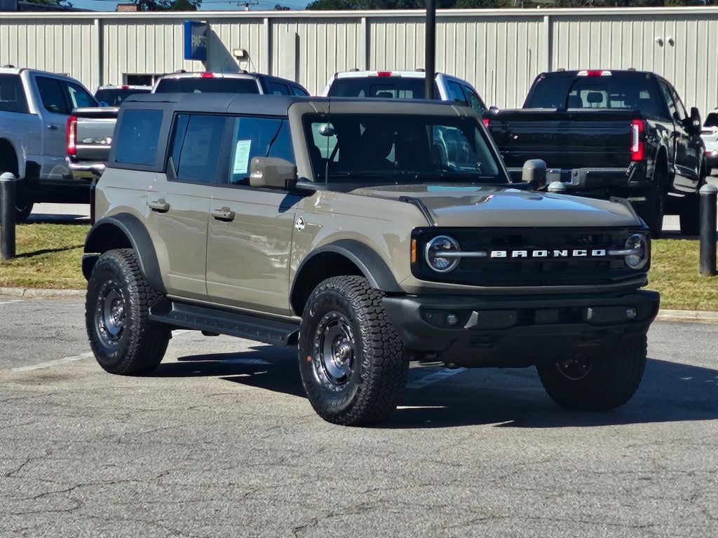 New 2025 Ford Bronco Outer Banks SUV
