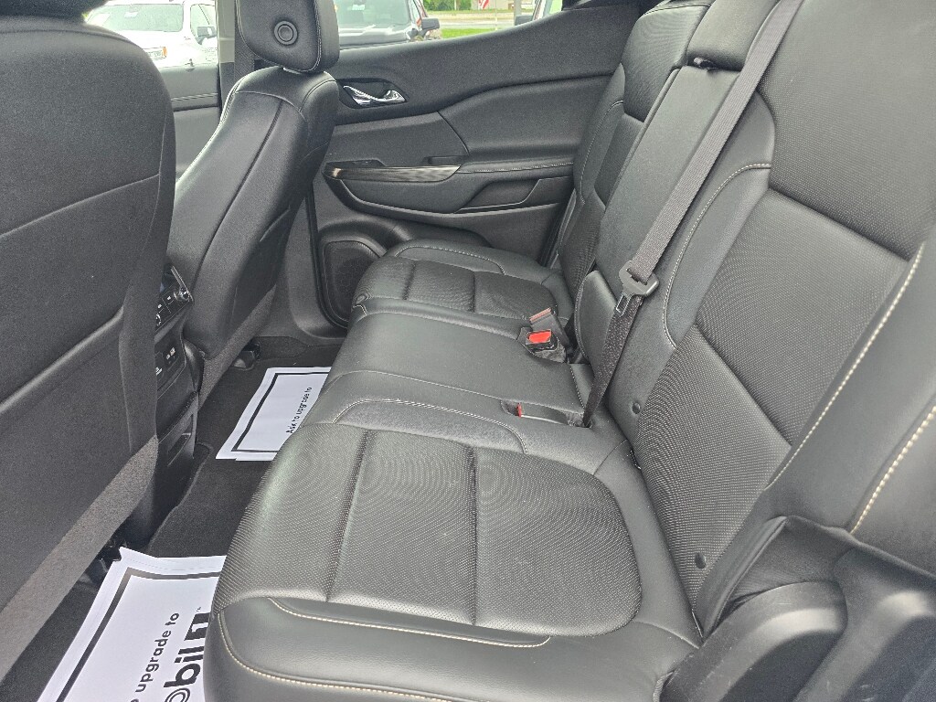 2023 GMC Acadia SLT - Photo 12