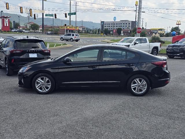 2020 Hyundai Elantra SEL photo 4