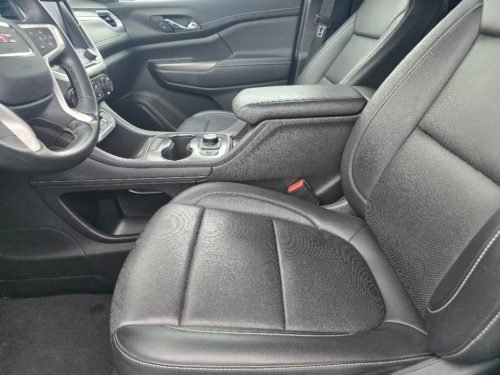 2023 GMC Acadia SLT - Photo 10