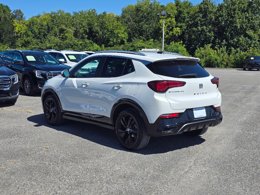 2024 Buick Encore GX Sport Touring photo 3
