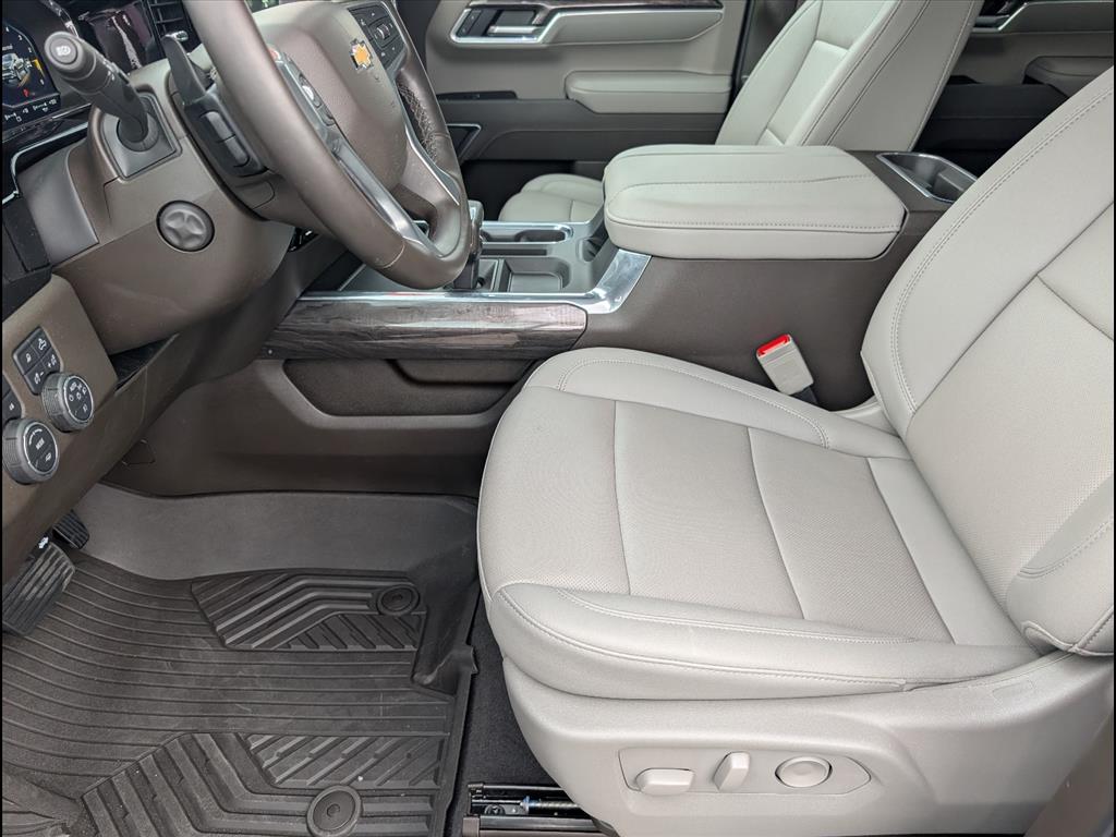 2025 Chevrolet Silverado 1500 LTZ - Photo 7