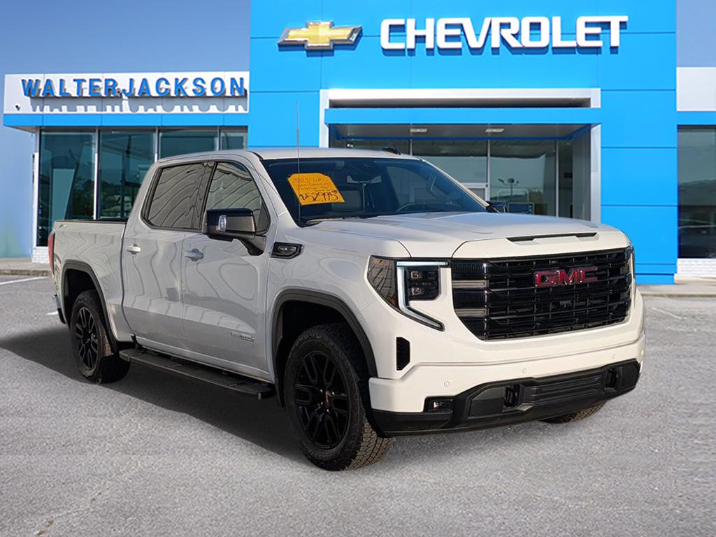 2025 GMC Sierra SLE's photo