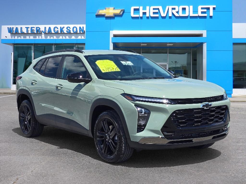 New 2025 Chevrolet Trax Activ SUV