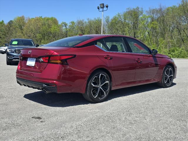 2024 Nissan Altima 2.5 SR photo 4