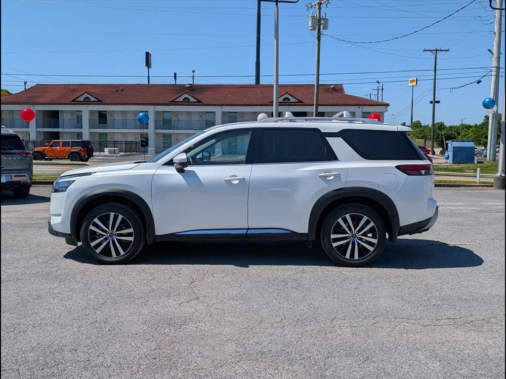 Used 2025 Nissan Pathfinder Platinum