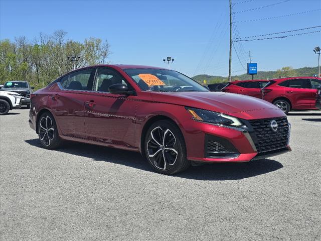 2024 Nissan Altima 2.5 SR photo 2