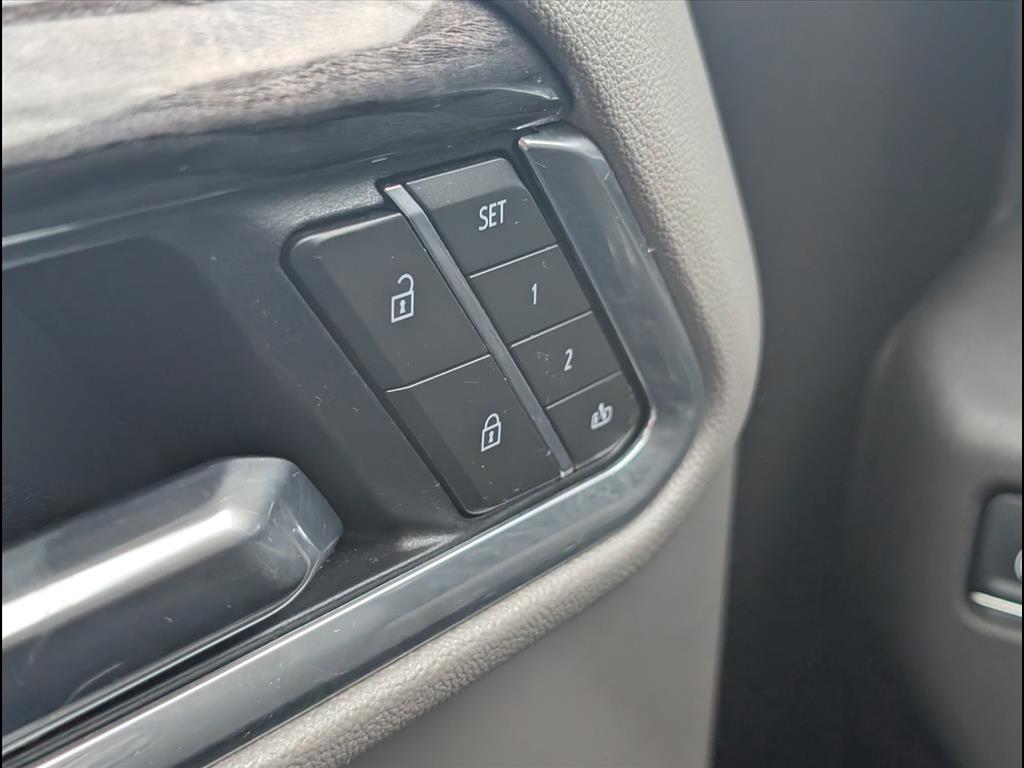 2025 Chevrolet Silverado 1500 LTZ - Photo 10