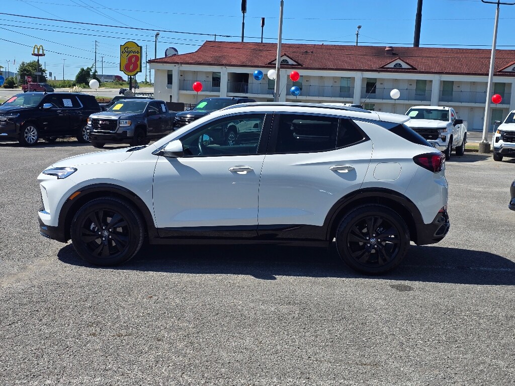 2024 Buick Encore GX Sport Touring photo 2