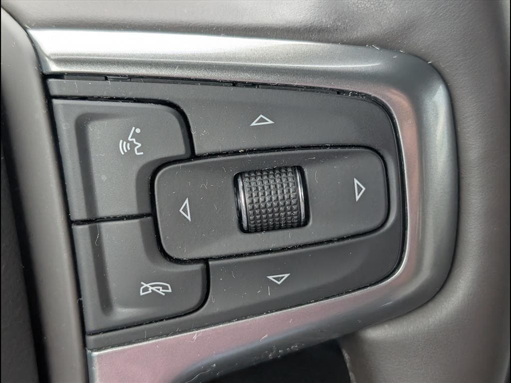 2025 Chevrolet Silverado 1500 LTZ - Photo 13