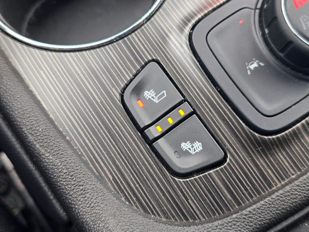 2023 GMC Acadia SLT - Photo 19