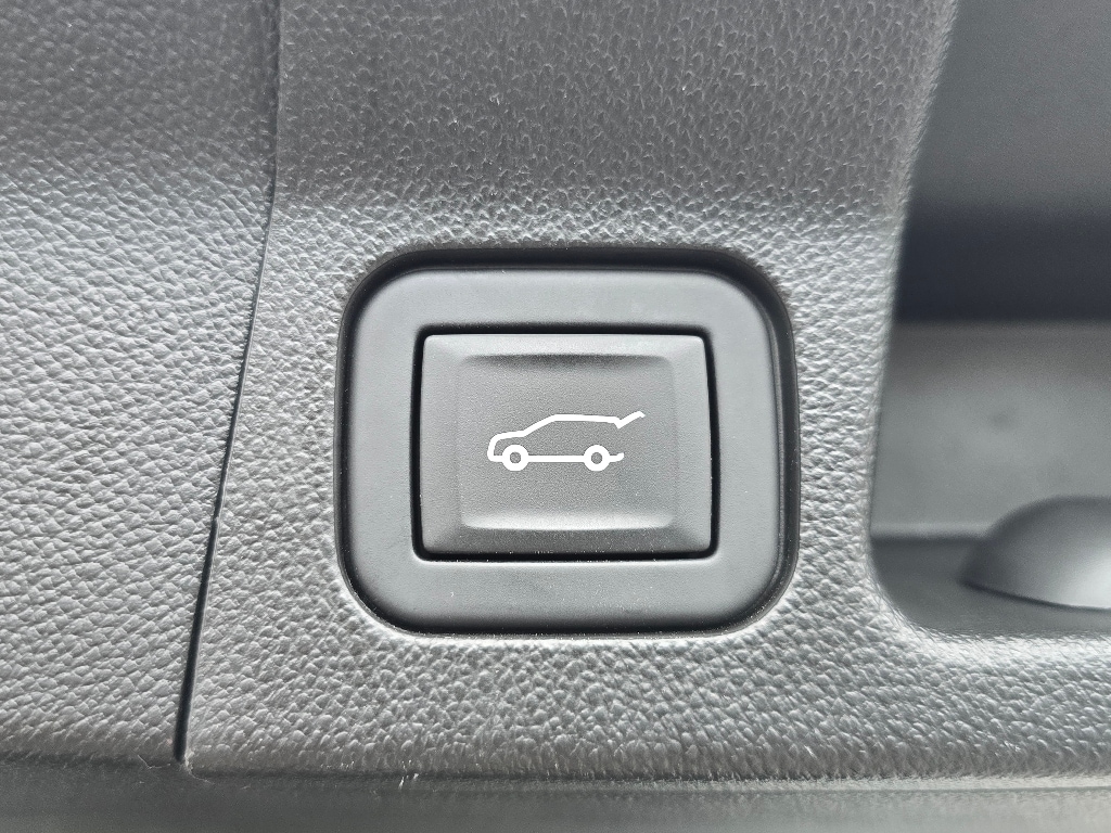 2023 GMC Acadia SLT - Photo 15